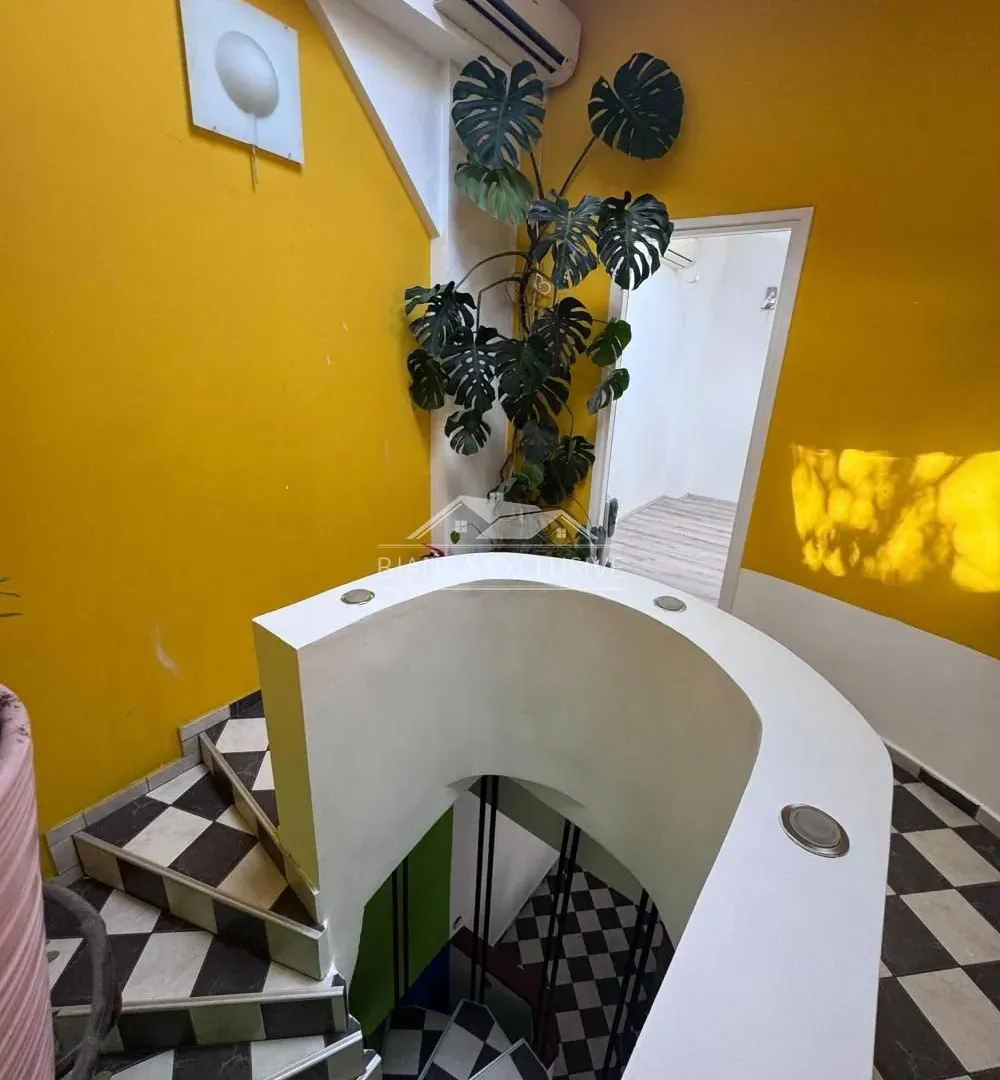 Prodaja, stan, 166m², Vračar Sve Podlokacije, Beograd