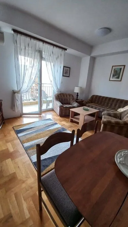 Rent, two bedroom apartment, 65m², Blok 9, Podgorica