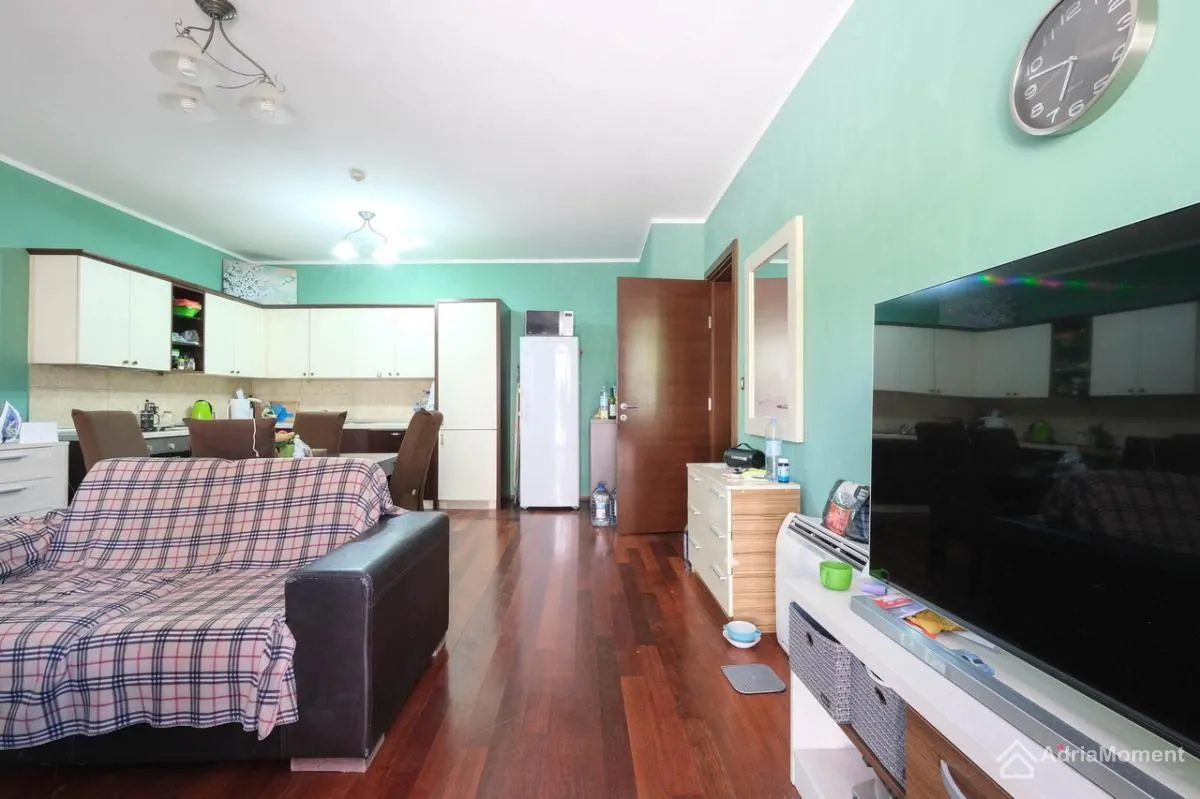 Sale, two bedroom apartment, 85m², Dobrota, Kotor