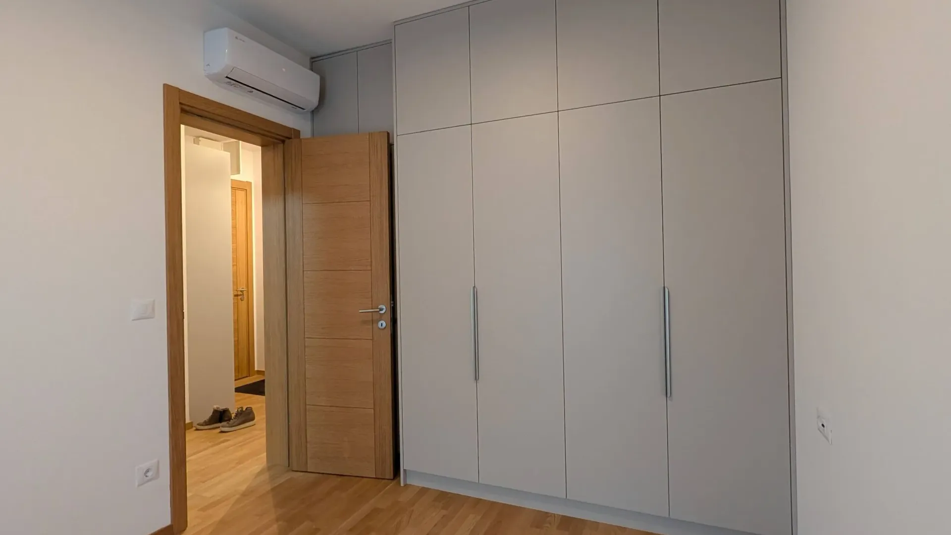 Rent, three bedroom apartment, 58m², Bečići, Budva