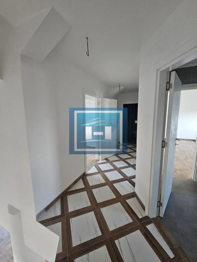 Prodaja, četvorosoban stan, 150m², Jagodnjak, Paraćin
