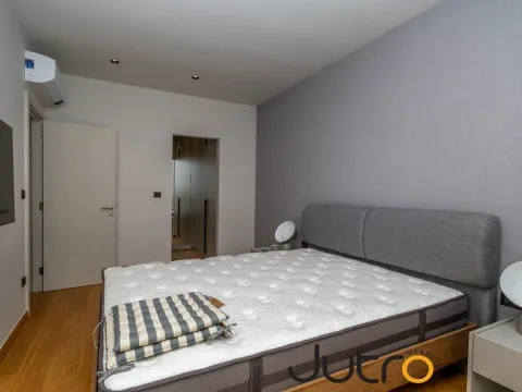 Izdavanje, trosoban stan, 87m², Podgorica, Crna Gora - image 8