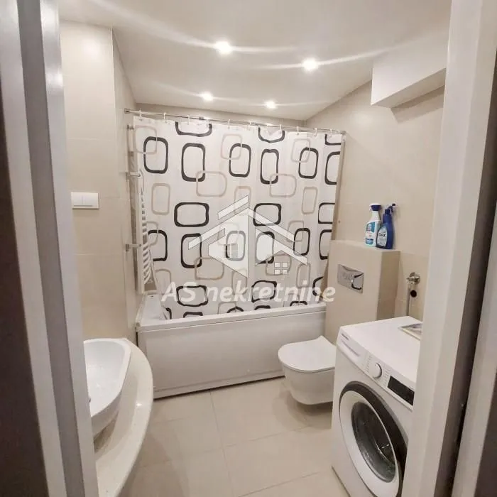 Izdavanje, trosoban stan, 58m², Zvezdara Sve Podlokacije, Beograd