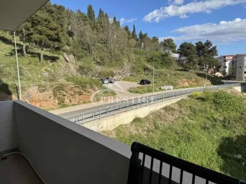 Izdavanje, dvosoban stan, 55m², Ljubović, Podgorica - image 9