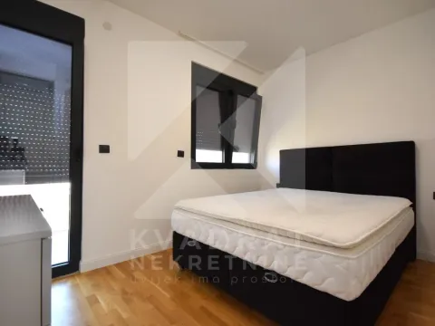 Rent, three bedroom apartment, 130m², Dalmatinska ulica, Podgorica - image 12