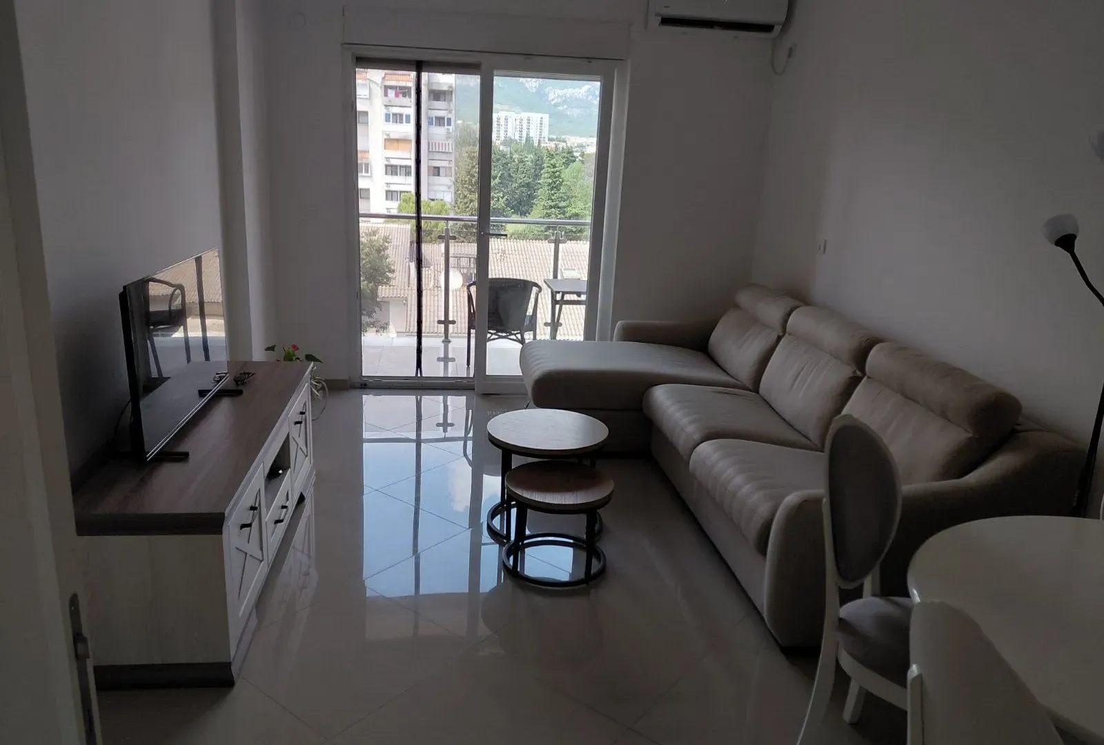 Rent, one bedroom apartment, 47m², Centar, Bar