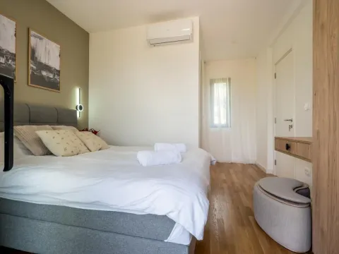 Sale, house, 250m², Mrčevac, Tivat - image 17