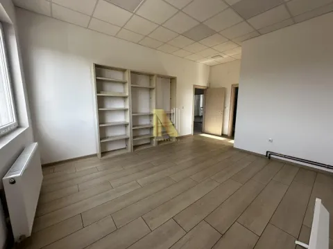 Rent, office space, 800m², Rumenka, Novi Sad Sve Podlokacije - image 7