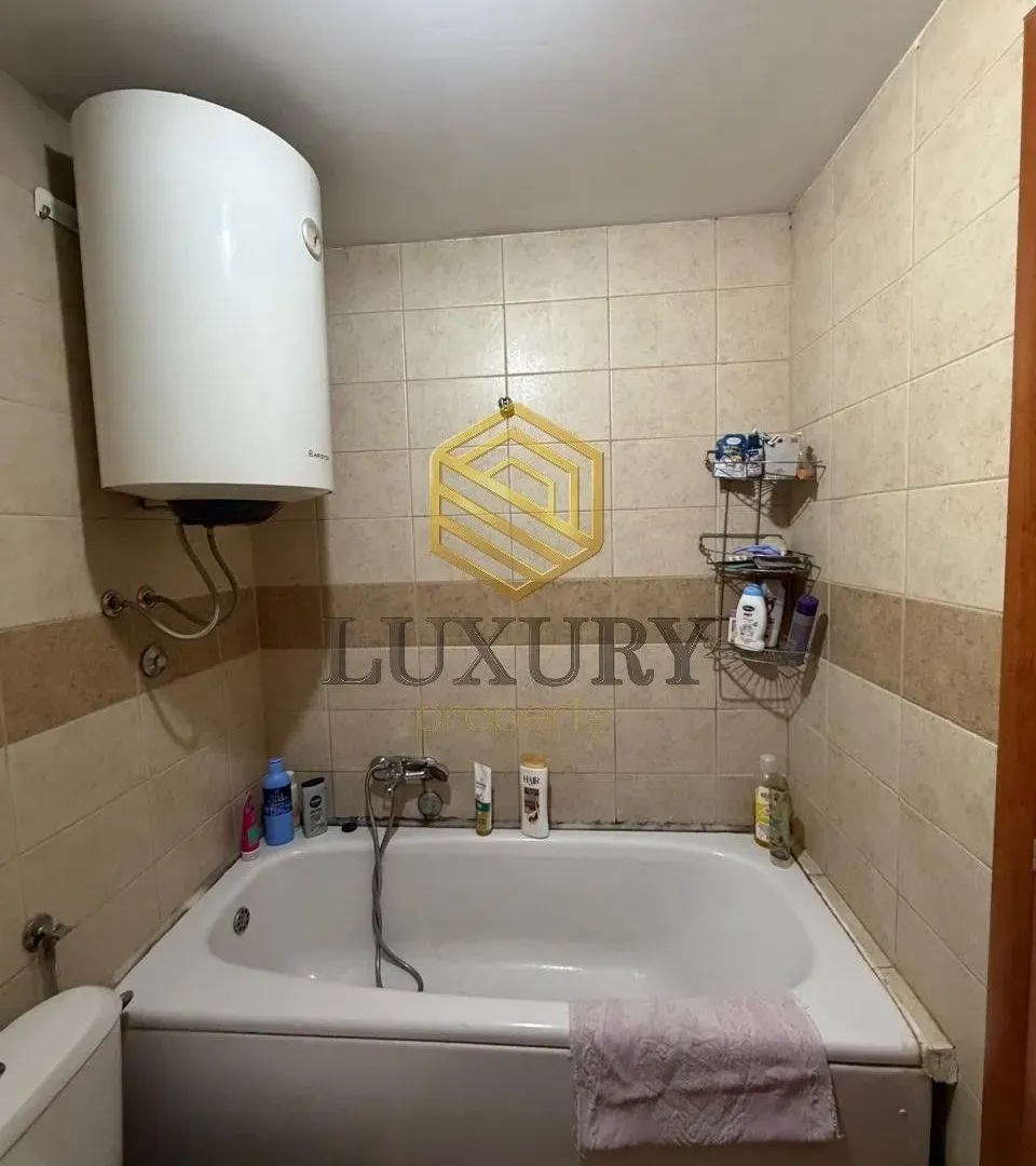 Prodaja, jednosoban stan, 44m², Vezirov Most, Podgorica