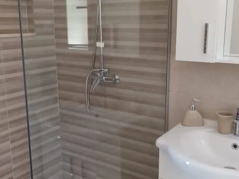 Rent, two bedroom apartment, 68m², Gornja Lastva, Tivat - image 6