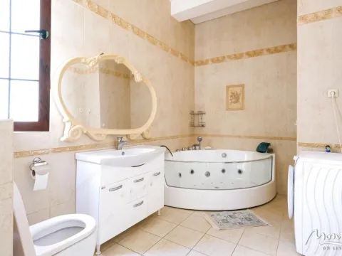 Prodaja, kuća, 316m², Tivat, Crna Gora - image 18