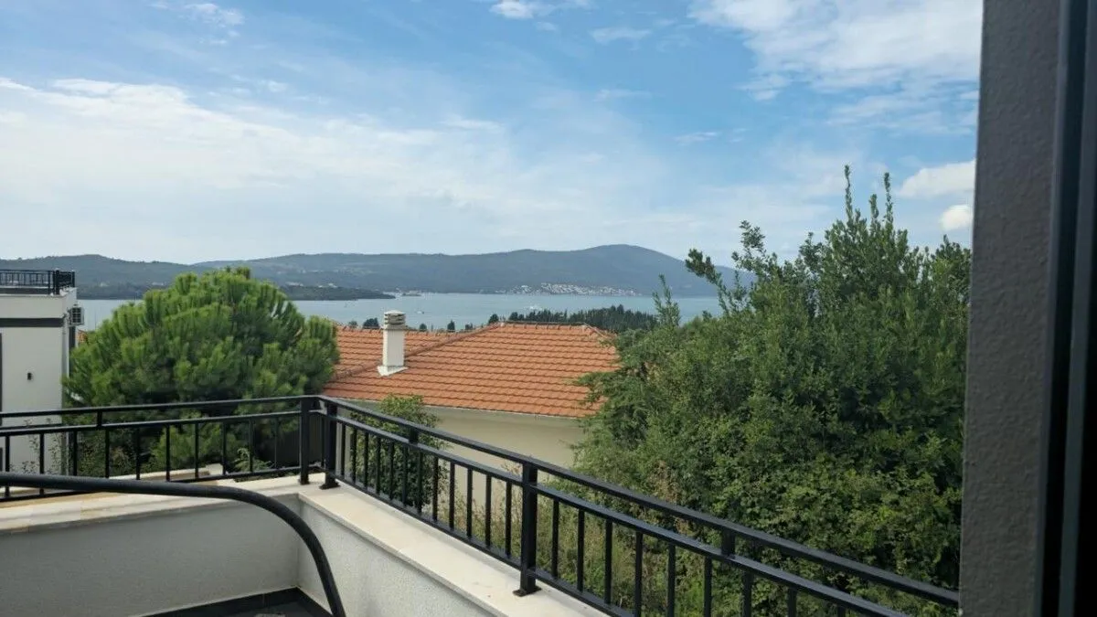 Prodaja, dvosoban stan, 42m², Tivat, Crna Gora