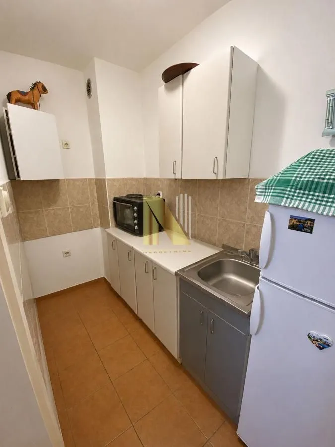 Izdavanje, garsonjera, 25m², Nova Detelinara, Novi Sad Sve Podlokacije