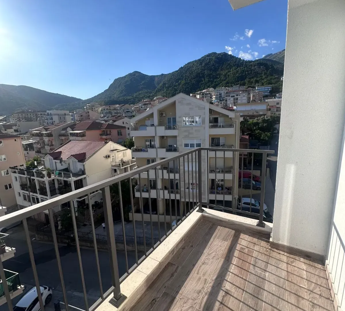 Izdavanje, jednosoban stan, 47m², Centar, Budva