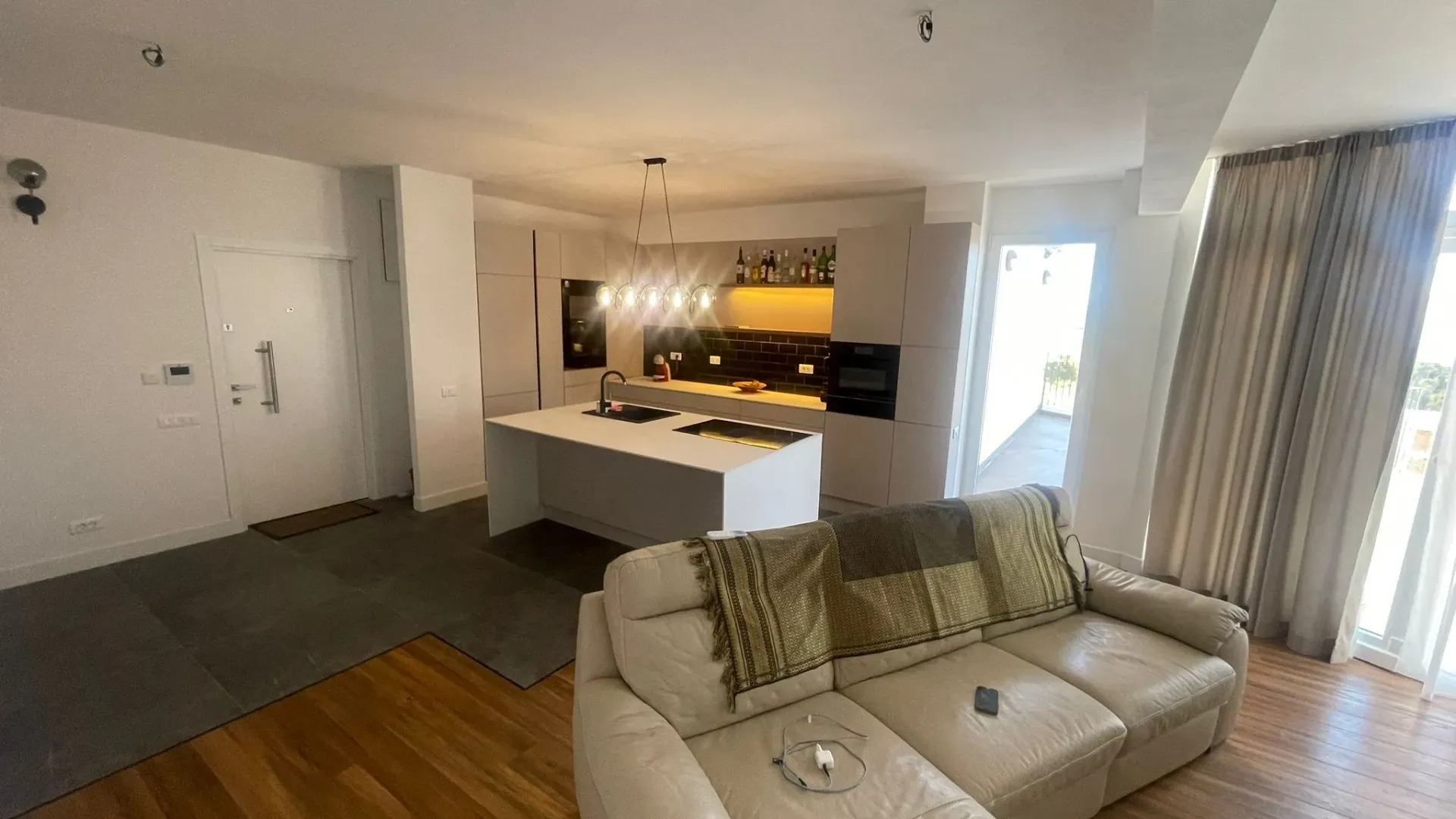 Prodaja, dvosoban stan, 72m², Mažina, Tivat