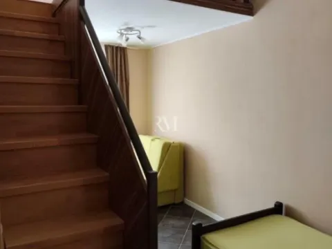 Izdavanje, dvosoban stan, 80m², Škaljari, Kotor - image 6