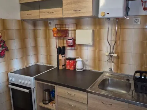 Izdavanje, garsonjera, 40m², Preko Morače, Podgorica - image 5