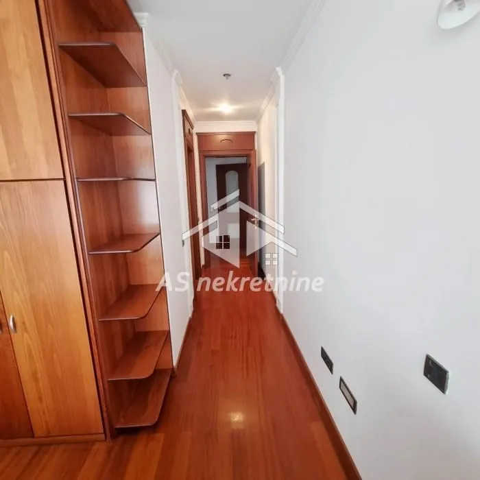 Rent, three bedroom apartment, 120m², Stari Grad, Beograd