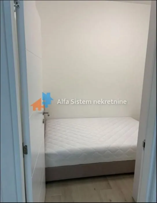 Izdavanje, stan, 40m², Crveni Krst, Beograd