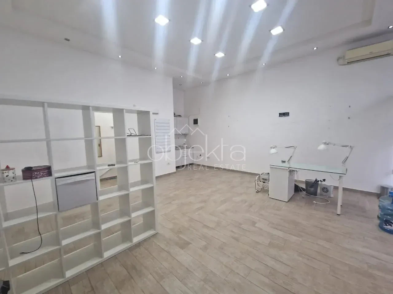 Rent, office space, 37m², Tivat, Crna Gora