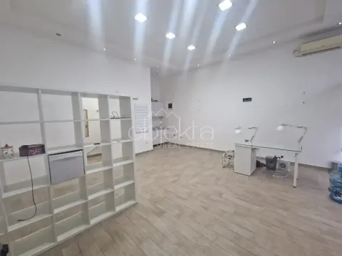 Rent, office space, 37m², Tivat, Crna Gora - image 4