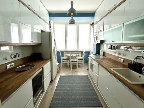 Prodaja, trosoban stan, 82m², Centar, Stara Pazova - image 3