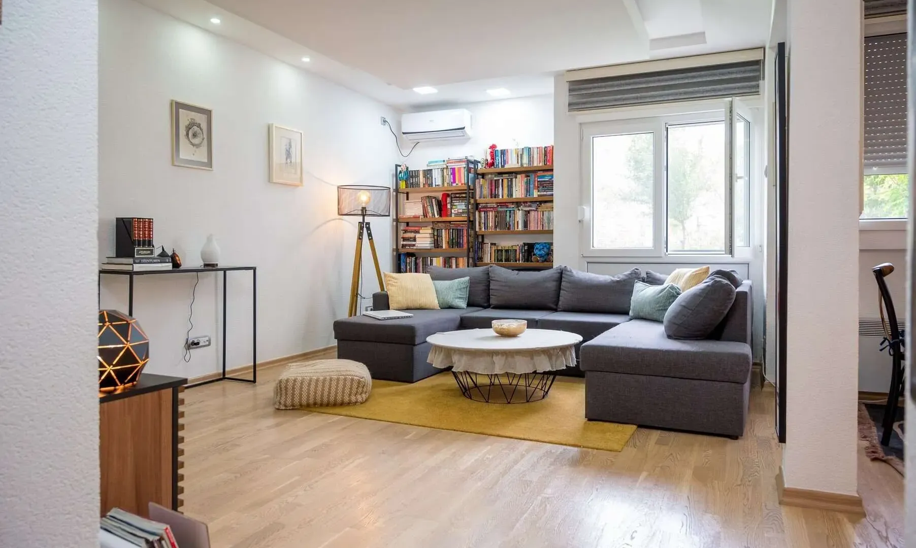 Prodaja, jednosoban stan, 60m², Tivat, Crna Gora
