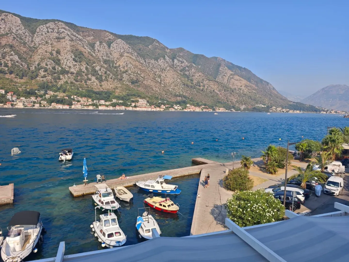 Rent, one bedroom apartment, 47m², Dobrota, Kotor
