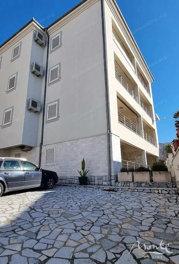 Sale, office space, 950m², Bečići, Budva
