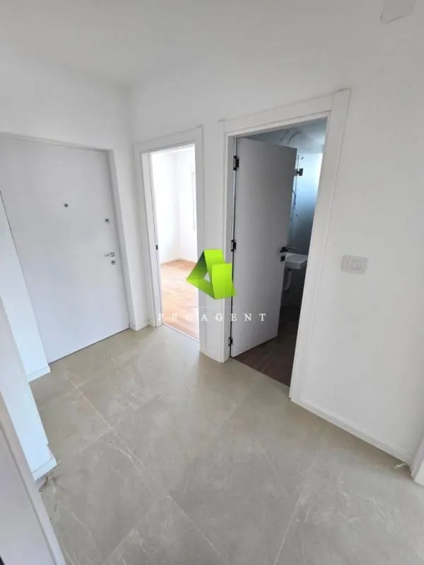 Prodaja, dvosoban stan, 48m², Pantelej, Niš