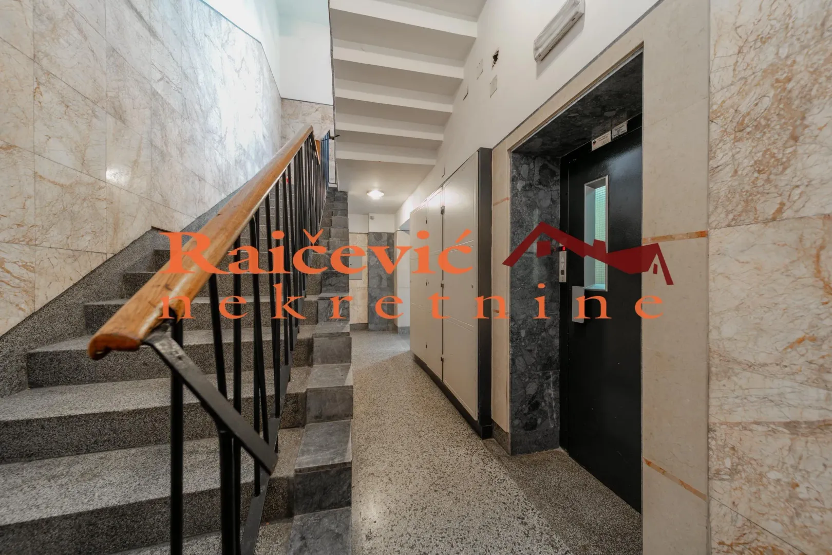 Izdavanje, trosoban stan, 90m², Stari Grad, Beograd