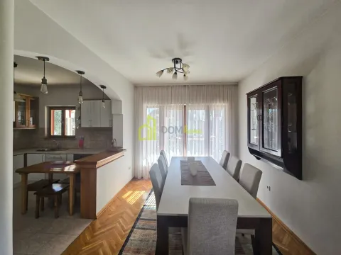 Rent, house, 200m², Tološi, Podgorica - image 6