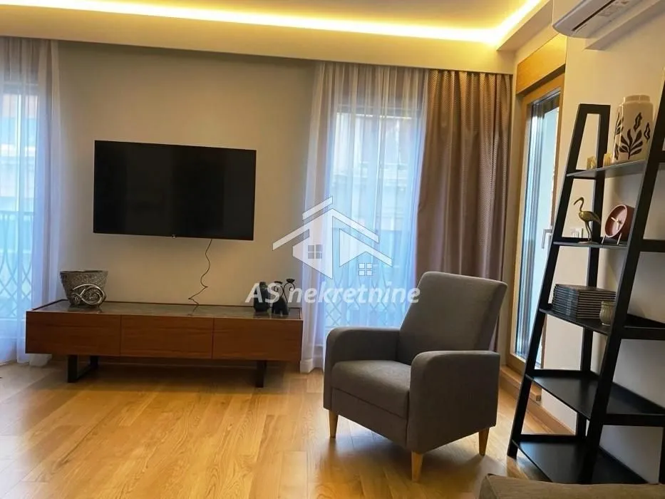 Izdavanje, dvosoban stan, 50m², Vukov Spomenik, Zvezdara Sve Podlokacije