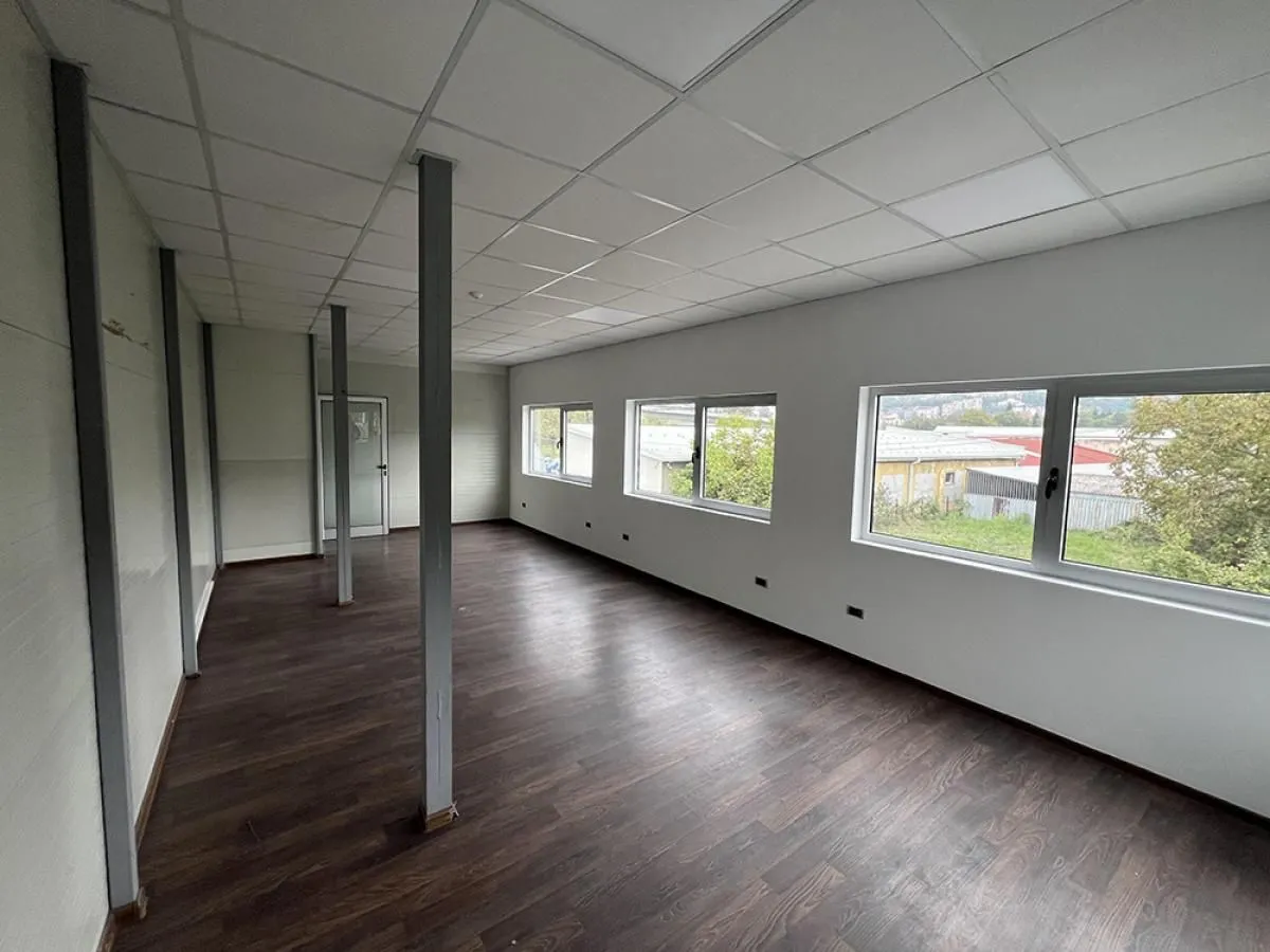 Rent, office space, 770m², Kneževac, Beograd