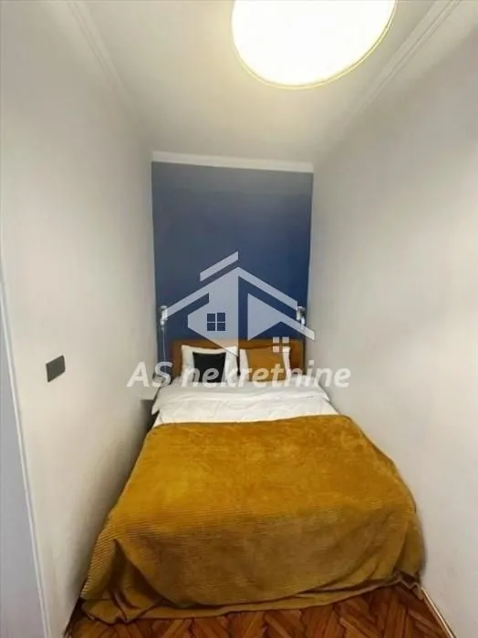 Izdavanje, stan, 40m², Kosančićev Venac, Beograd