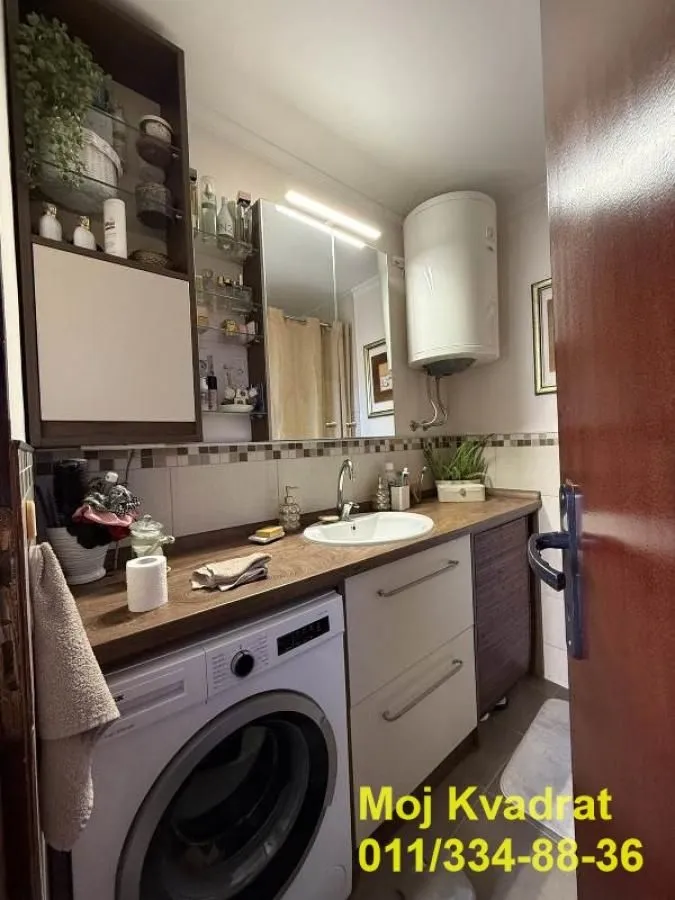 Prodaja, dvosoban stan, 64m², Novi Beograd Blok 62, Novi Beograd Sve Podlokacije
