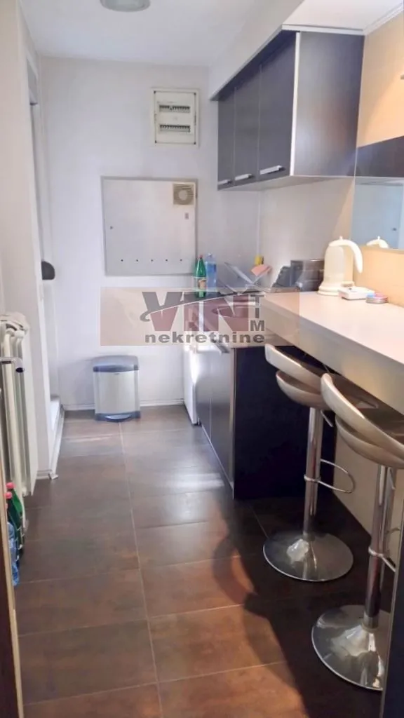 Rent, office space, 170m², Altina, Beograd
