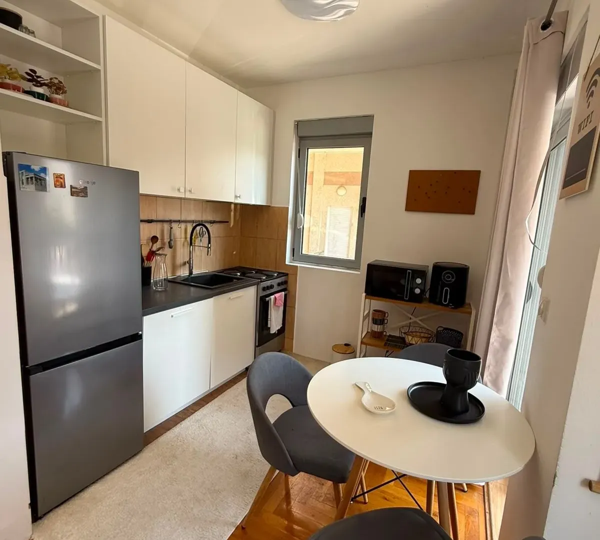 Izdavanje, jednosoban stan, 46m², Momišići, Podgorica