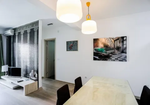 Rent, one bedroom apartment, 52m², Centar, Budva - image 2