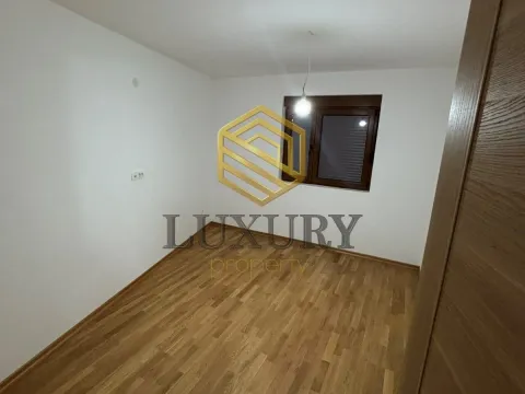 Rent, two bedroom apartment, 56m², Stari Aerodrom, Podgorica - image 6