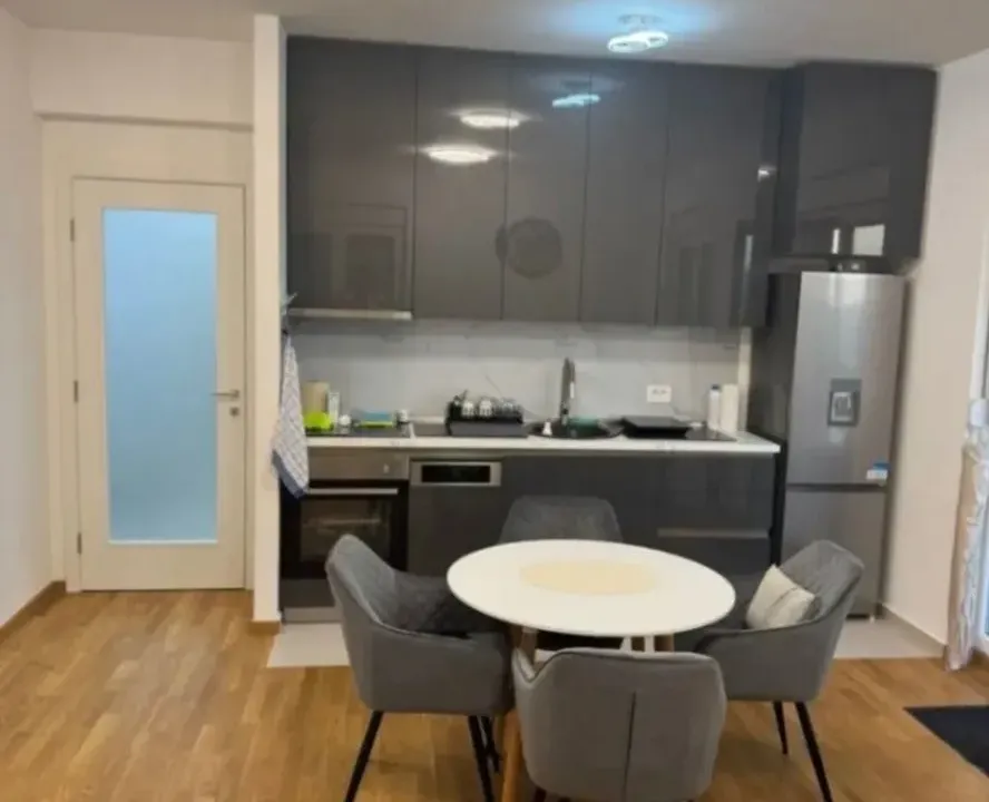 Izdavanje, dvosoban stan, 66m², Stari Aerodrom, Podgorica