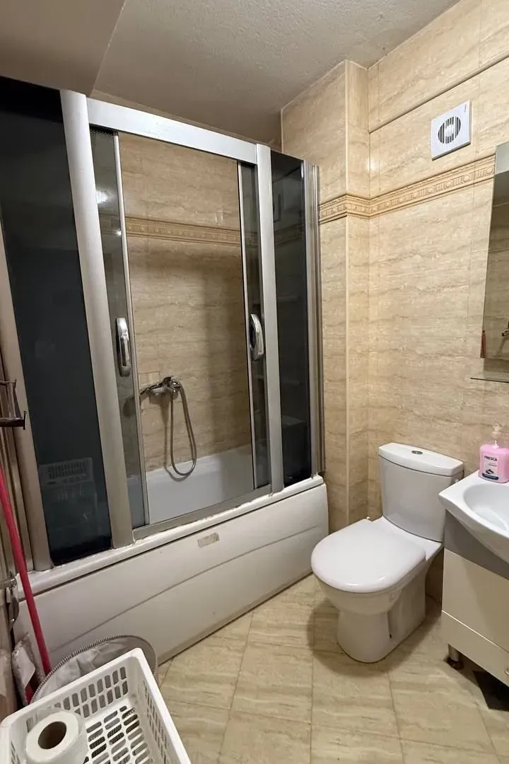 Izdavanje, dvosoban stan, 68m², Podmaine, Budva