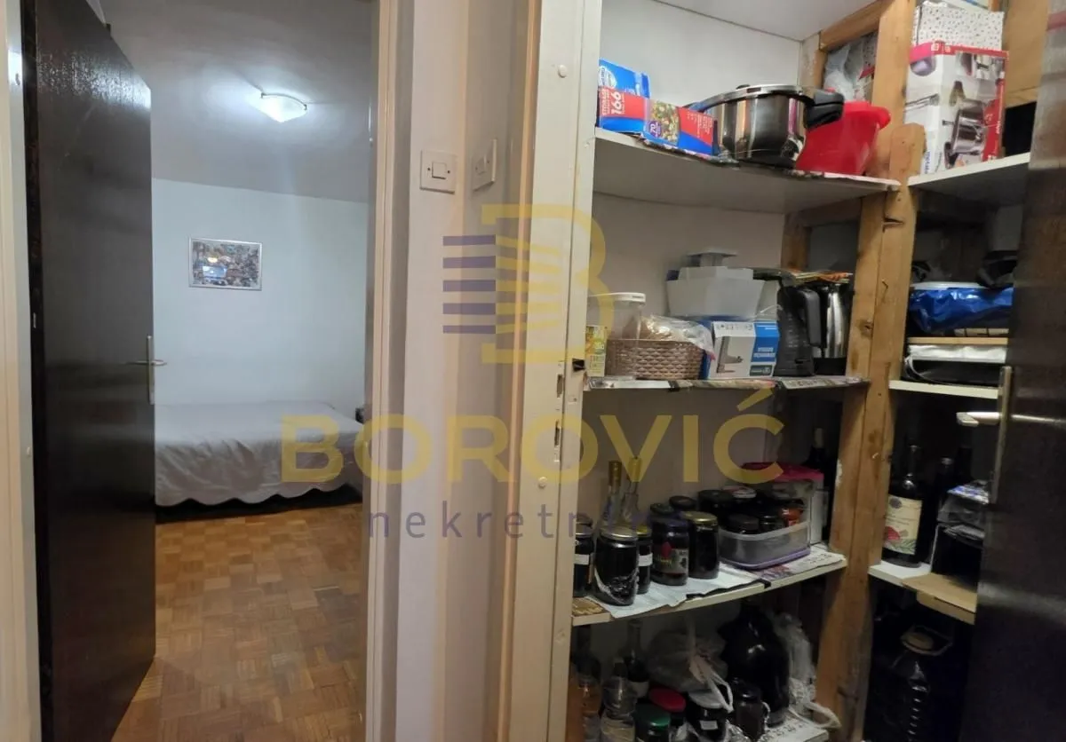 Prodaja, četvorosoban stan, 100m², Neimar, Vračar Sve Podlokacije