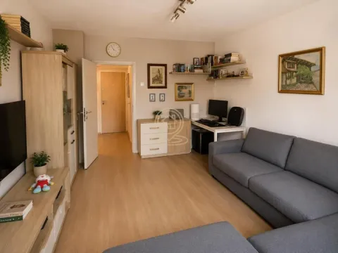 Rent, two bedroom apartment, 50m², Čukarica, Beograd - image 2