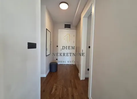 Izdavanje, dvosoban stan, 64m², Centar, Tivat - image 13