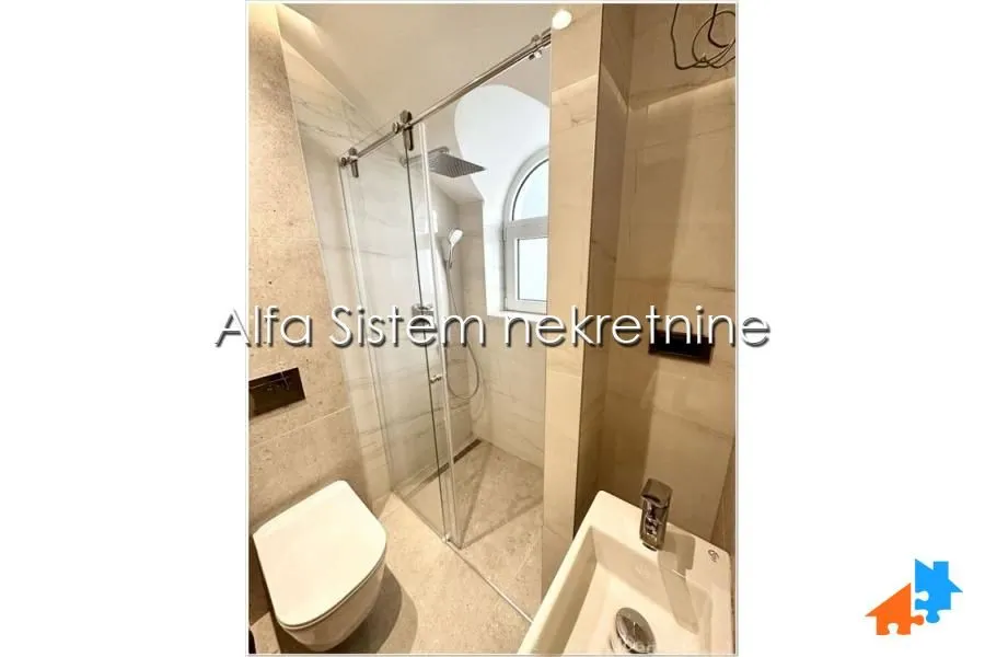 Prodaja, četvorosoban stan, 147m², Banovo Brdo, Beograd