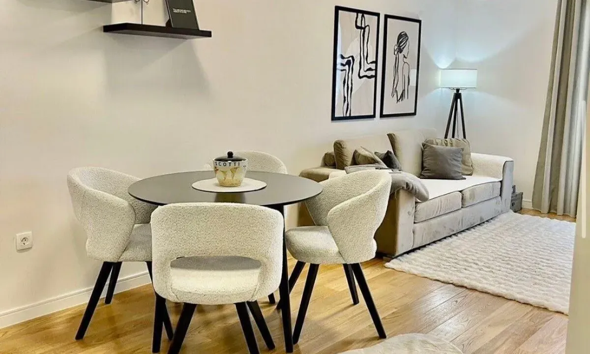 Izdavanje, jednosoban stan, 40m², Central Point, Podgorica