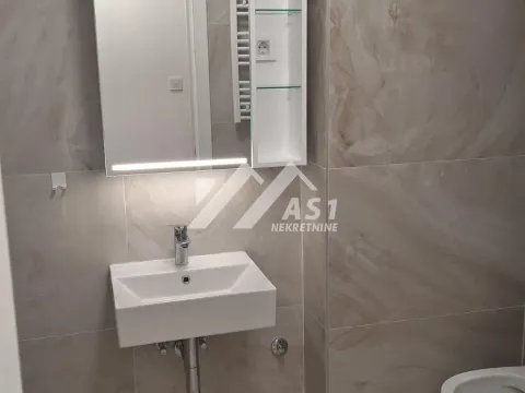 Izdavanje, četvorosoban stan, 110m², Salajka, Novi Sad Sve Podlokacije - image 3