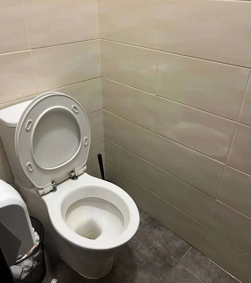 Izdavanje, poslovni prostor, 351m², Blok 5, Podgorica