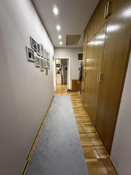 Prodaja, trosoban stan, 79m², Centar, Vrnjačka Banja - image 2